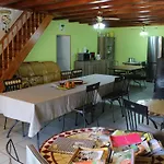 Frühstückspension 1 , Du Holley Xivry-Circourt